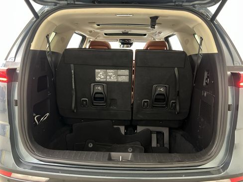 Used 2024 Kia Carnival SX Prestige FWD image 26