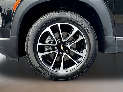 Used 2024 Chevrolet TrailBlazer LT AWD/4WD image 30