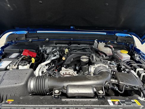 Used 2024 Jeep Wrangler Unlimited Sport AWD/4WD image 34