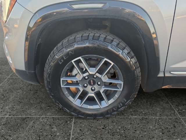Used 2026 GMC Terrain AT4 w/ Convenience Package III AWD/4WD image 16