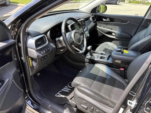 Used 2016 Kia Sorento SX FWD image 25