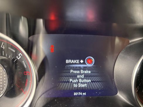 Used 2022 Dodge Challenger R/T Scat Pack RWD image 13