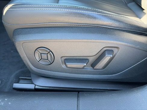 Used 2023 Audi A6 Premium Plus w/ Premium Plus Package image 21