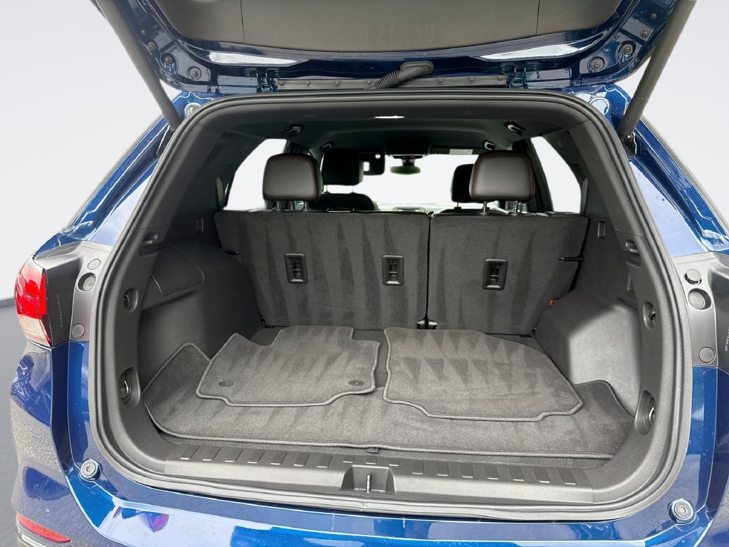 Used 2023 Chevrolet Equinox RS AWD/4WD image 20