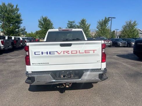 Used 2021 Chevrolet Silverado 1500 LT AWD/4WD image 7