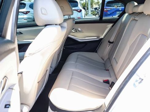 Used 2019 BMW 330i Sedan w/ Convenience Package RWD image 17