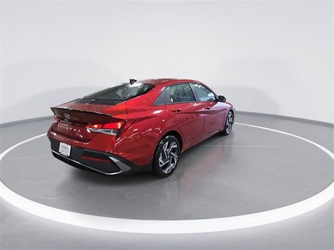 New 2025 Hyundai Elantra Sport image 8