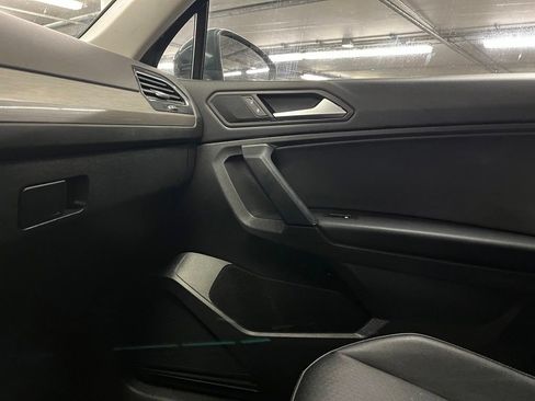 Used 2019 Volkswagen Tiguan SE w/ Panoramic Sunroof Package AWD/4WD image 29