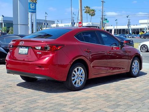 Used 2016 MAZDA MAZDA3 i Sport w/ Preferred Equipment Package FWD image 5