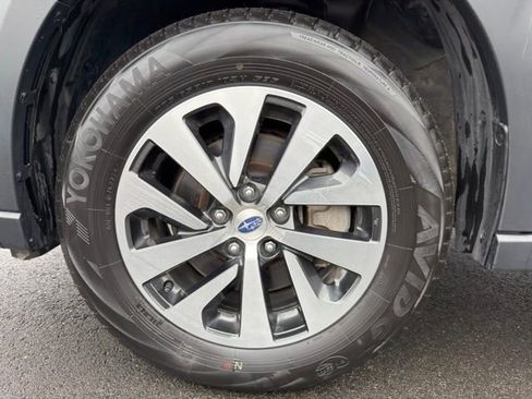 Used 2025 Subaru Outback Premium image 27