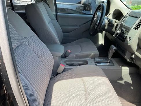 Used 2019 Nissan Frontier SV w/ Value Truck Package RWD image 10