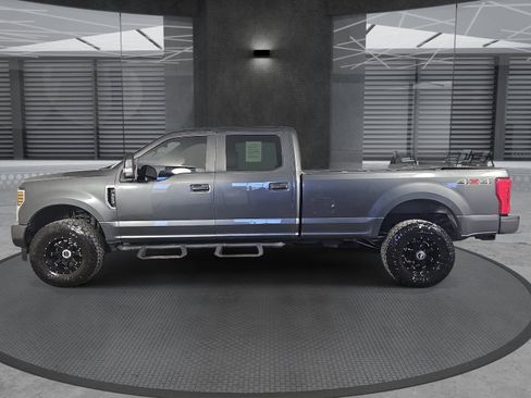 Used 2018 Ford F350 XL w/ Power Equipment Group AWD/4WD image 8