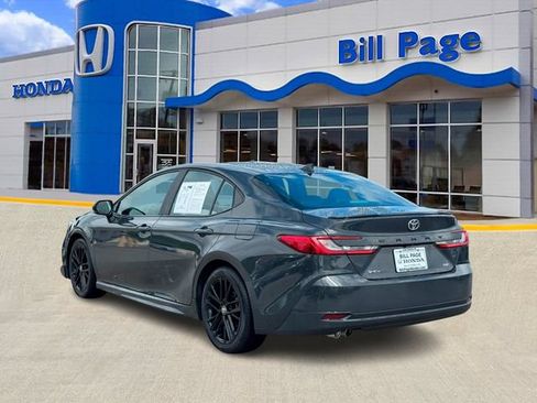 Used 2025 Toyota Camry Hybrid FWD image 6