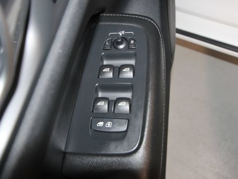 Used 2024 Volvo S60 B5 Plus AWD/4WD image 6