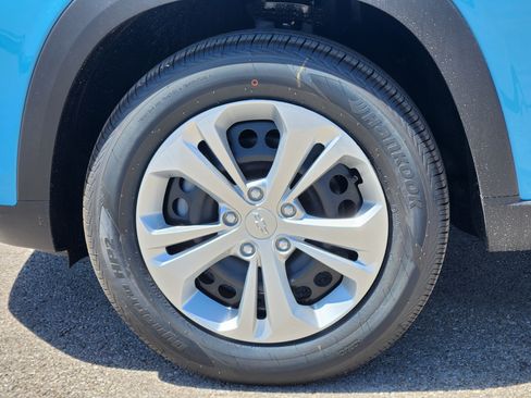 New 2026 Chevrolet Trax LS FWD image 7