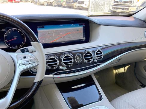 Used 2018 Mercedes-Benz S 560 4MATIC Sedan image 6