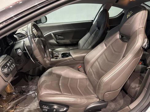 Used 2018 Maserati GranTurismo Sport image 14