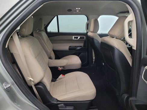 Used 2020 Ford Explorer XLT AWD/4WD image 19