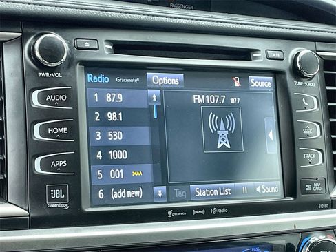 Used 2017 Toyota Highlander Limited Platinum w/ Carpet Mat Package image 22