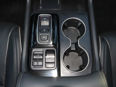 Used 2023 Honda Pilot Elite image 25