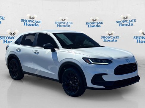 Used 2023 Honda HR-V Sport image 10