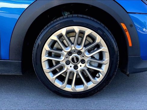 Certified 2025 MINI Cooper S image 10