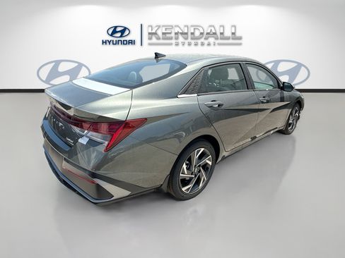 New 2026 Hyundai Elantra Limited FWD image 6