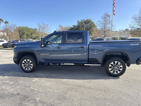 Used 2024 Chevrolet Silverado 2500 Custom w/ Custom Convenience Package image 8