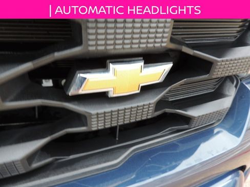 Used 2022 Chevrolet Silverado 1500 Custom image 11