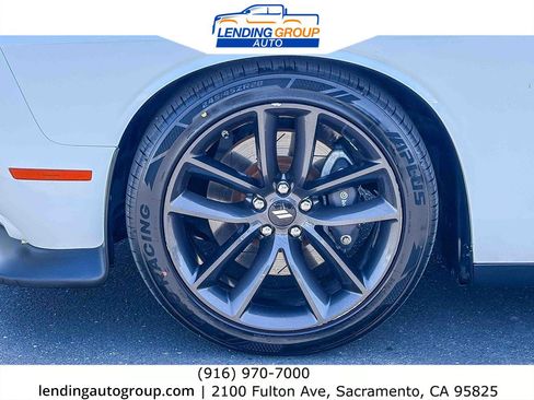 Used 2019 Dodge Challenger R/T Scat Pack w/ Driver Convenience Group RWD image 9
