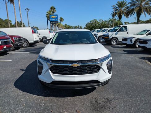New 2026 Chevrolet Trax LS w/ Driver Confidence Package image 9