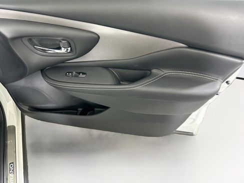 Used 2023 Nissan Murano SV w/ SV Midnight Edition Package FWD image 29