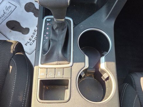 Used 2022 Kia Sportage LX image 18