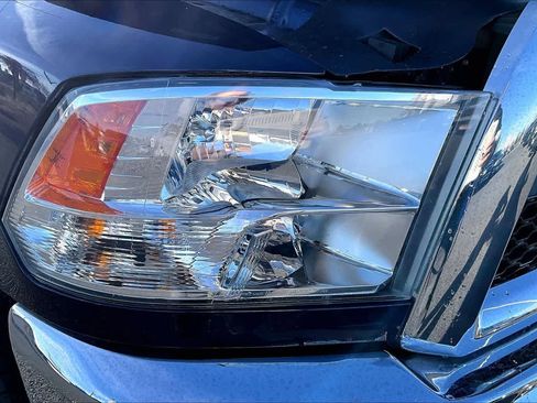 Used 2018 RAM 3500 Tradesman w/ Chrome Appearance Group image 29