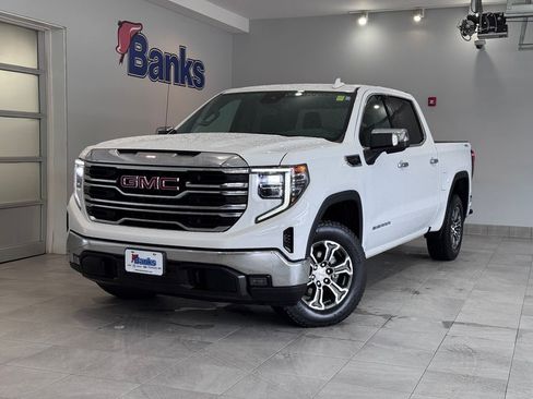 Certified 2025 GMC Sierra 1500 SLT AWD/4WD image 2