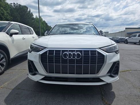 Used 2021 Audi Q3 2.0T Premium w/ Convenience Package AWD/4WD image 2
