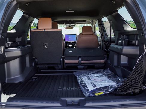 New 2026 Toyota 4Runner Limited AWD/4WD image 14