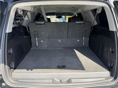 Used 2018 Chevrolet Suburban LT AWD/4WD image 20