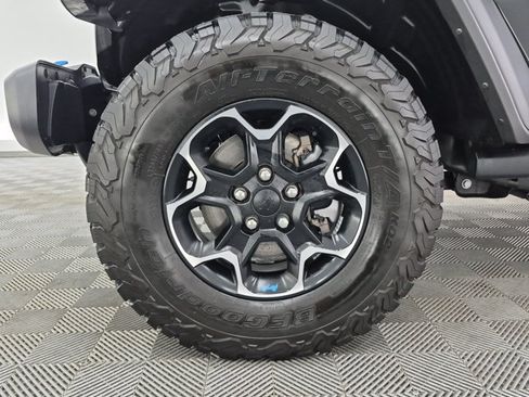 Used 2022 Jeep Wrangler Unlimited Rubicon 4xe w/ Dual Top Group AWD/4WD image 27