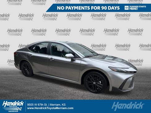 Used 2025 Toyota Camry SE w/ Convenience Package AWD/4WD image 1