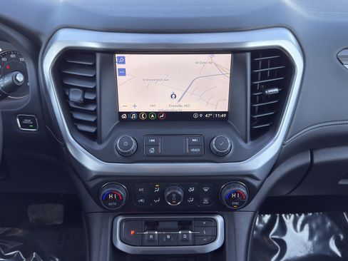 Used 2023 GMC Acadia SLT w/ Elevation Edition image 30