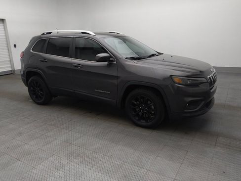 Used 2020 Jeep Cherokee Latitude Plus image 11