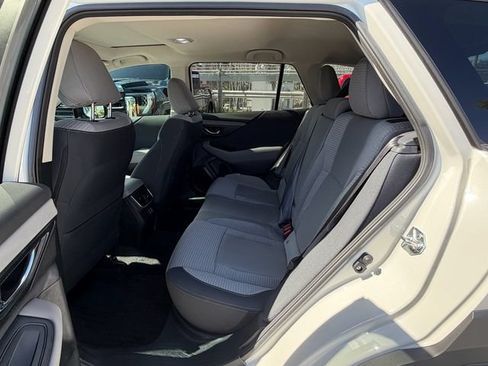 Certified 2025 Subaru Outback Premium AWD/4WD image 15
