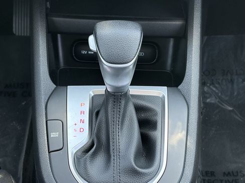 Used 2024 Kia Forte LXS FWD image 29