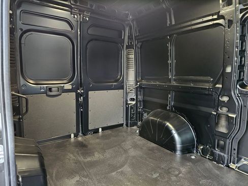 New 2025 RAM ProMaster 1500 w/ Quick Order Package 22G SLT image 17