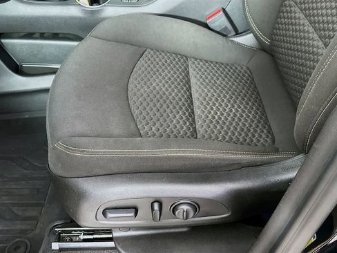 Used 2021 GMC Terrain SLE w/ Driver Convenience Package image 29