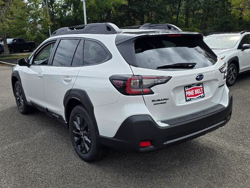 Used 2025 Subaru Outback Onyx Edition image 10