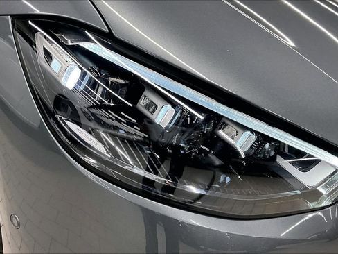 Certified 2025 Mercedes-Benz S 580 4MATIC Sedan image 23