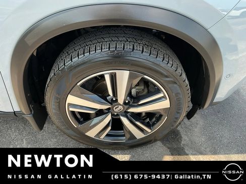 Used 2021 Nissan Rogue Platinum FWD image 46