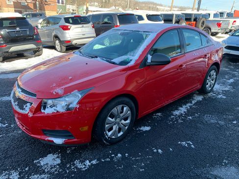 Used 2014 Chevrolet Cruze LS image 2